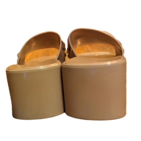 NWOB Qupid platform wedge mule chain detail with gold hw attaches chain on top - Picture 5 of 7